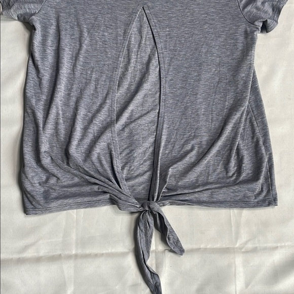 GAPFIT Gray Open Tie Back Women's Short Sleeve Top - Picture 11 of 11